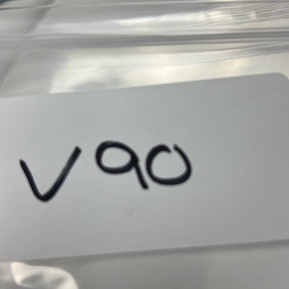 Men's Holt Renfrew Long Sleeve White Button Down Shirt with cuffs - Picture 6 of 6